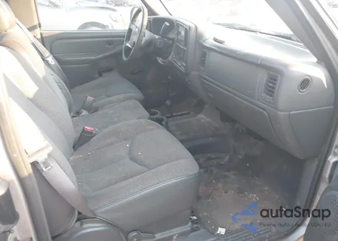 2004 Chevrolet Silverado Work Truck z USA, uszkodzony, nr VIN 2GCEK19VX41131421